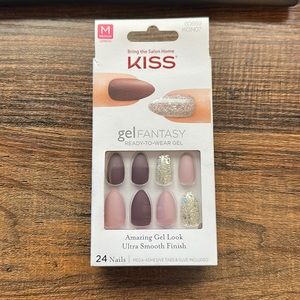 KISS gel fantasy. Burgundy/Pink/Silver Glitter